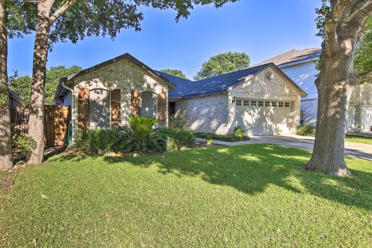 Peaceful San Antonio Oasis With Private Pool And Grill Exterior foto